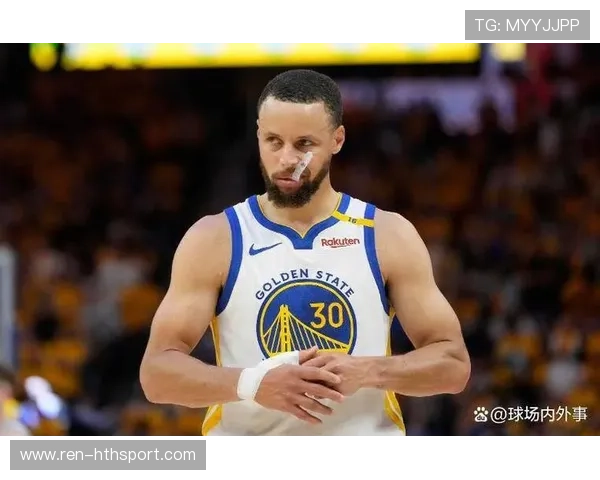 库里连续外线出手得手，勇士攻势如潮